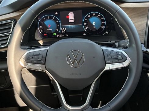 New 2026 Volkswagen Atlas SE image 11