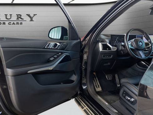 Used 2024 BMW X7 xDrive40i w/ M Sport Package AWD/4WD image 30
