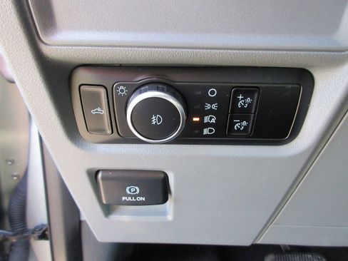 Used 2024 Ford F150 XLT AWD/4WD image 25