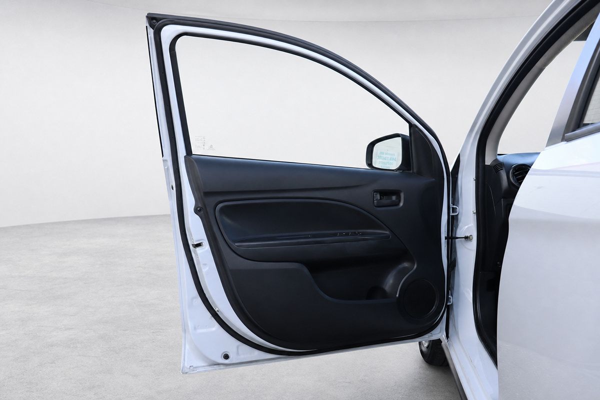 Used 2024 Mitsubishi Mirage ES FWD image 23