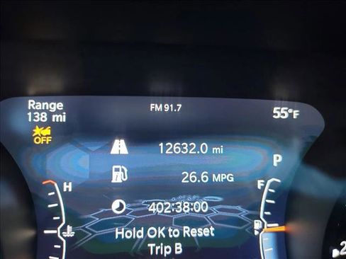 Used 2025 Jeep Compass Latitude image 19