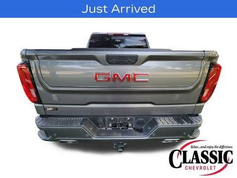 Used 2022 GMC Sierra 1500 Denali w/ Denali Premium Package AWD/4WD image 12