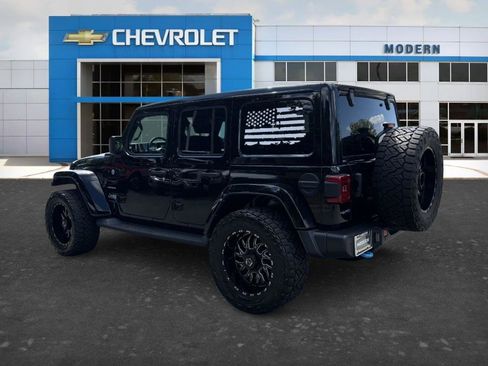 Used 2022 Jeep Wrangler Unlimited Sahara w/ Cold Weather Group AWD/4WD image 3