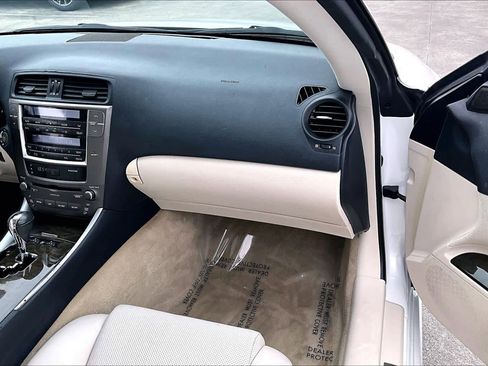 Used 2010 Lexus IS 250C image 16
