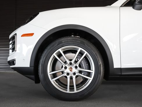 New 2026 Porsche Cayenne AWD/4WD image 25