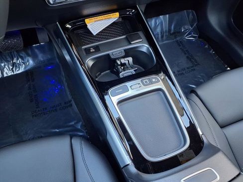 New 2026 Mercedes-Benz GLB 250 image 7