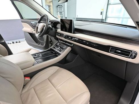 Used 2023 Lincoln Aviator Reserve AWD/4WD image 52