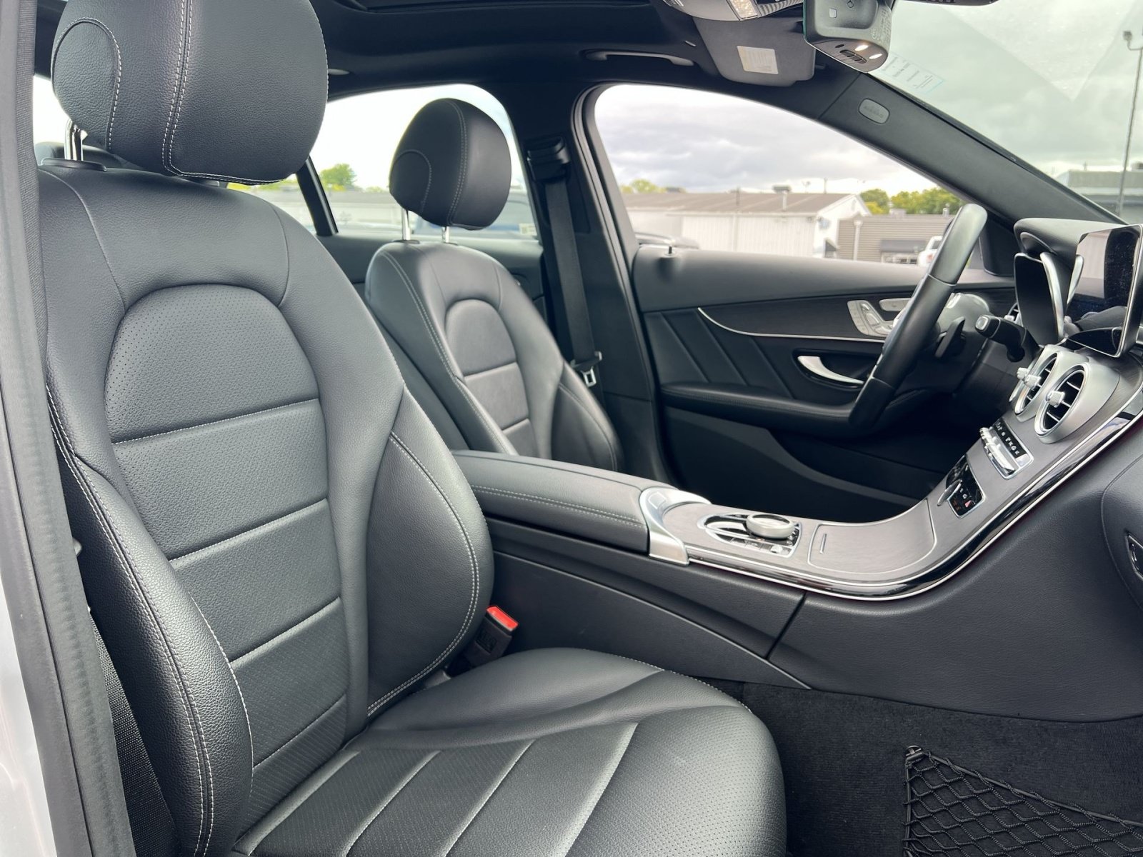 Used 2021 Mercedes-Benz C 300 4MATIC Sedan image 25
