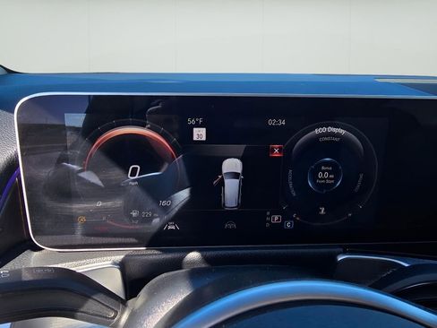 Used 2021 Mercedes-Benz GLB 250 4MATIC w/ Premium Package image 20