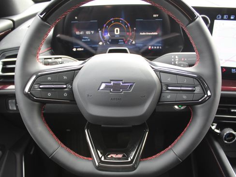 New 2026 Chevrolet Traverse RS image 11