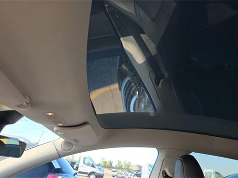 Used 2023 Tesla Model Y Long Range AWD/4WD image 13