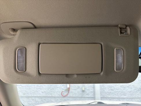 Used 2015 GMC Yukon Denali image 21