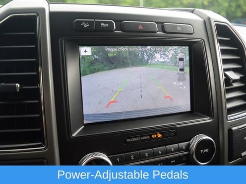 Used 2019 Ford Expedition XLT w/ Equipment Group 202A AWD/4WD image 10
