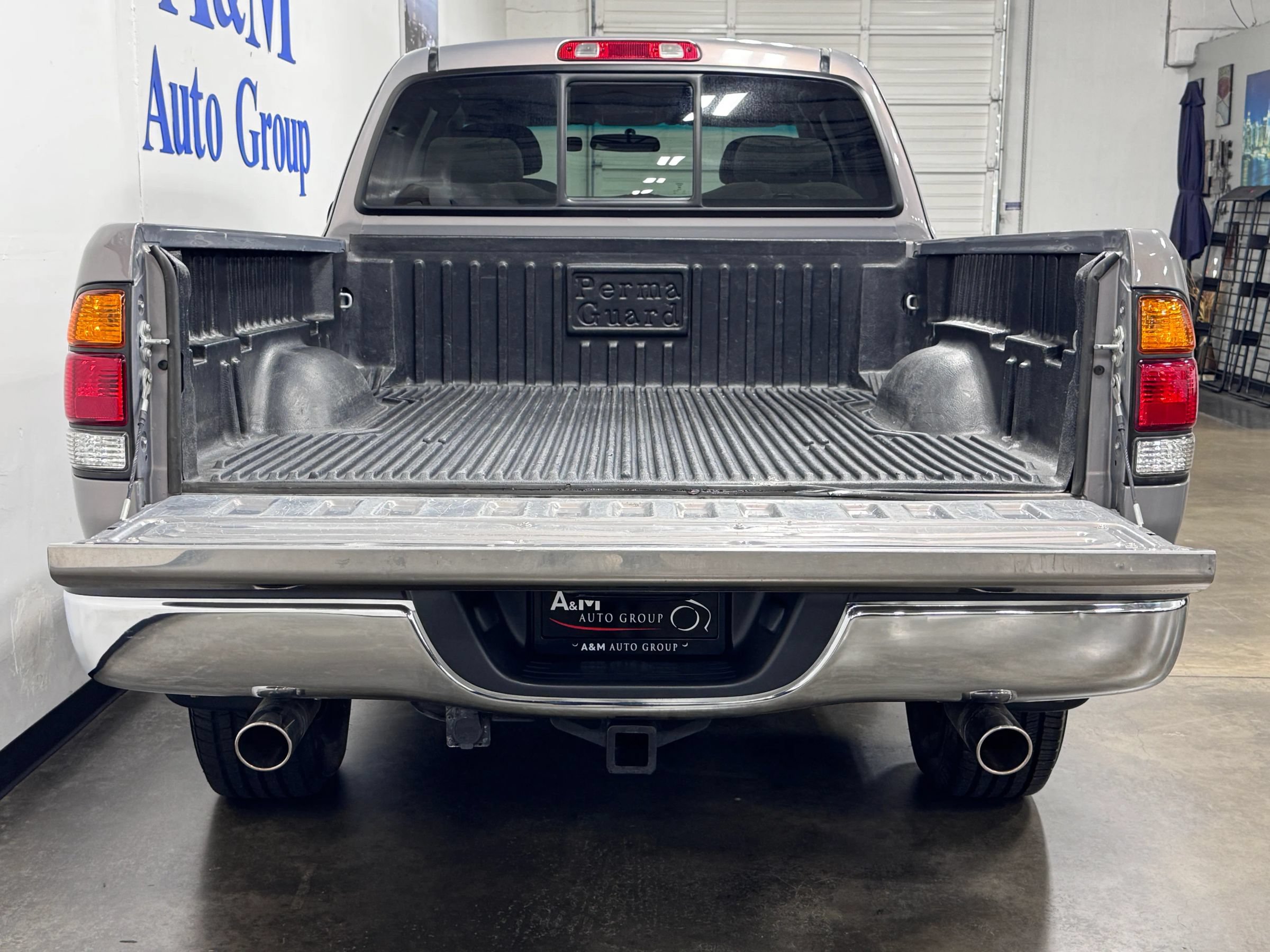 Used 2000 Toyota Tundra Limited w/ Off-Road Pkg AWD/4WD image 8