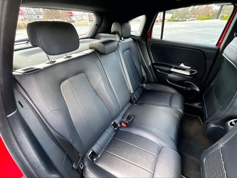 Used 2021 Mercedes-Benz GLA 250 image 21