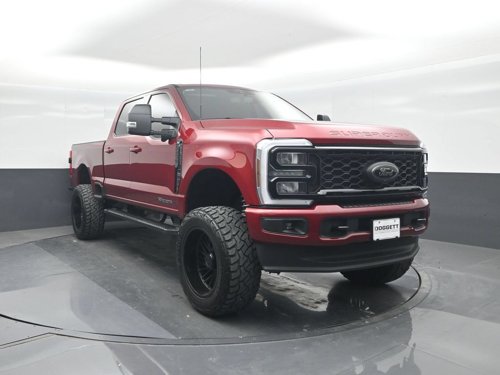 Used 2025 Ford F250 XLT w/ Black Appearance Package AWD/4WD image 8