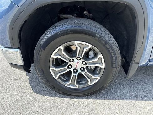 Used 2024 GMC Sierra 1500 SLT image 10