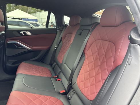 Used 2024 BMW X6 xDrive40i w/ Executive Package image 31