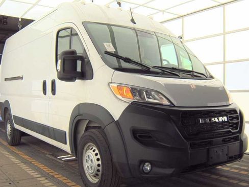 Used 2026 RAM ProMaster 2500 w/ Convenience Group FWD image 4
