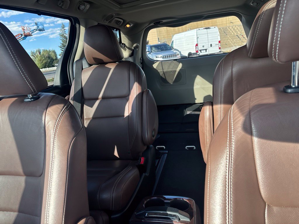 Used 2019 Toyota Sienna Limited Premium FWD image 18