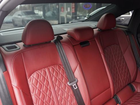 Used 2021 Audi S6 Premium Plus w/ S Sport Package image 58