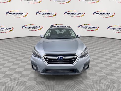 Used 2018 Subaru Outback 2.5i Limited AWD/4WD image 3