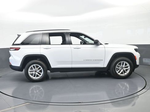 New 2026 Jeep Grand Cherokee Laredo X RWD image 7