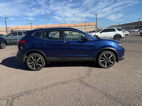 Used 2019 Nissan Rogue Sport SL w/ Premium Package image 4