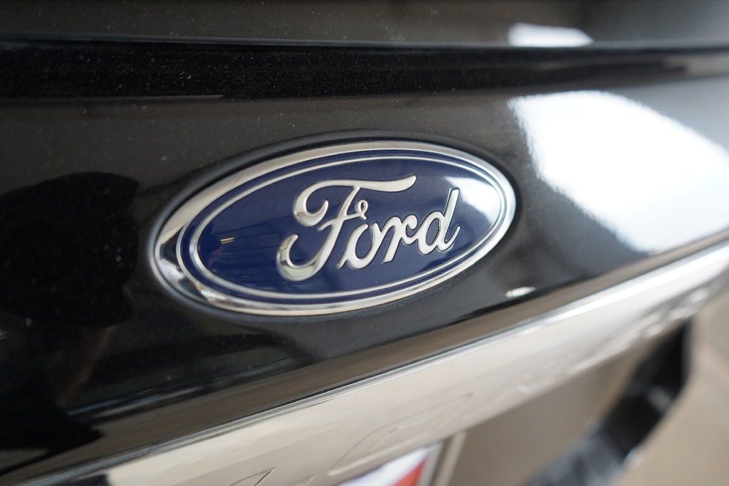 Certified 2022 Ford Explorer XLT RWD image 6