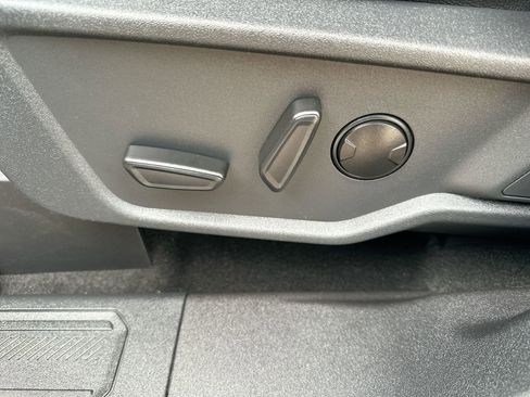 Used 2023 Ford Bronco Badlands image 12