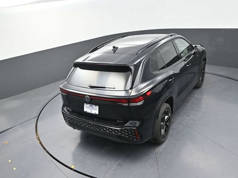 New 2026 Volkswagen Tiguan SE R-Line image 19