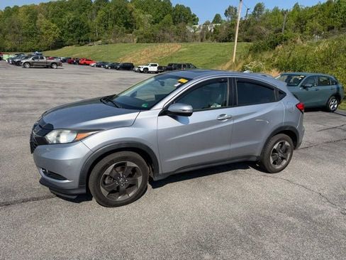 Used 2018 Honda HR-V EX image 16