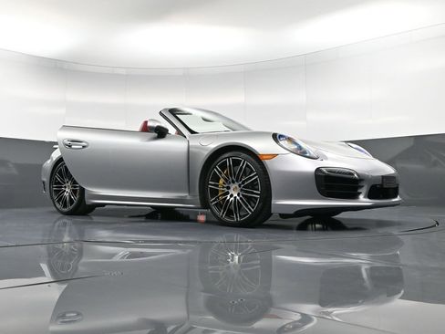 Certified 2015 Porsche 911 Turbo S AWD/4WD image 39