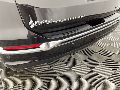 Used 2022 GMC Terrain Denali w/ Denali Premium Package image 7