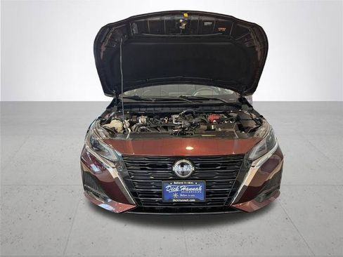 Certified 2025 Nissan Altima 2.5 SV FWD image 5