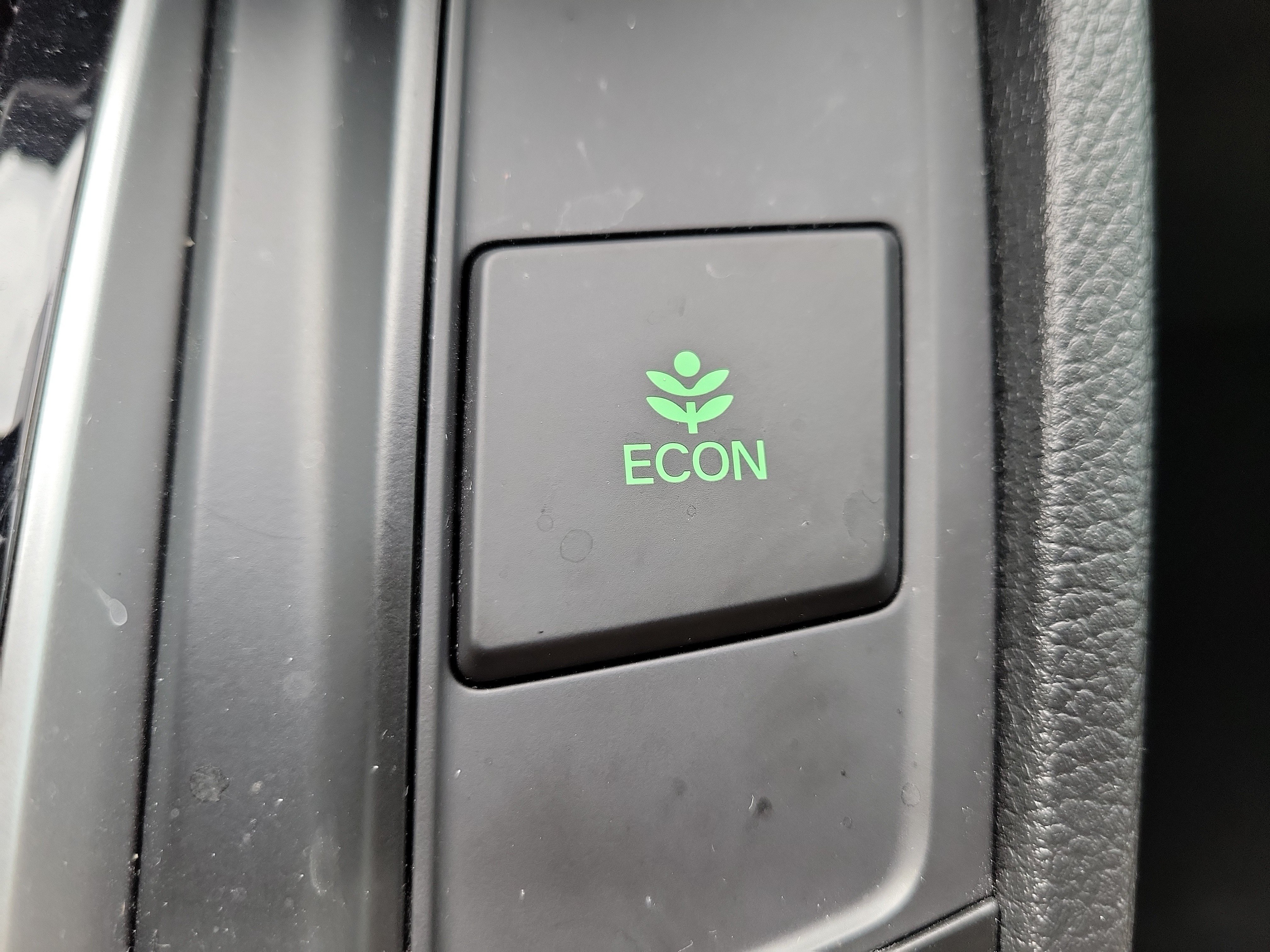 Used 2018 Honda CR-V LX image 31