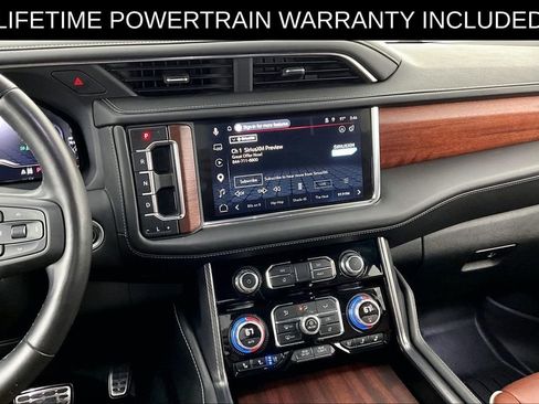 Used 2023 GMC Yukon Denali Ultimate AWD/4WD image 8