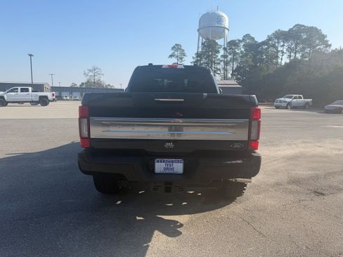 Used 2021 Ford F250 Platinum w/ FX4 Off-Road Package image 6