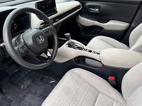 Used 2023 Honda HR-V LX image 4