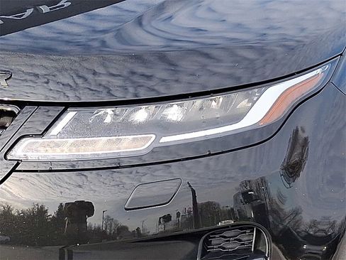 Certified 2023 Land Rover Range Rover Evoque R-Dynamic S image 9