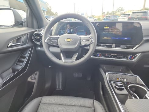 New 2026 Chevrolet Equinox LT w/ Convenience Package II image 13