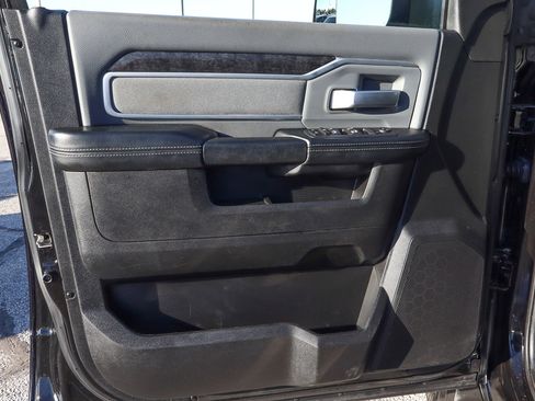 Used 2022 RAM 2500 Big Horn image 17