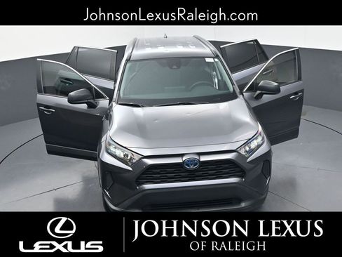 Used 2021 Toyota RAV4 LE AWD/4WD image 35