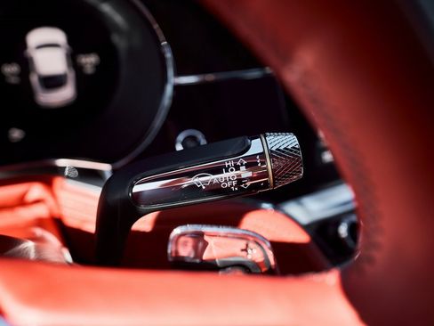 Used 2023 Bentley Continental GT Azure image 52