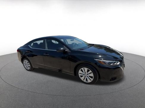 Used 2025 Nissan Sentra S FWD image 2