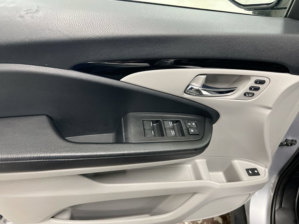 Used 2017 Honda Pilot Elite image 20
