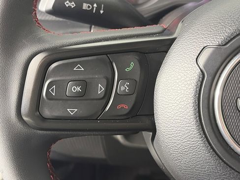 Used 2024 Jeep Wrangler Unlimited Rubicon w/ Technology Group image 18