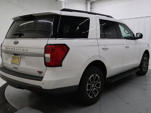 Certified 2022 Ford Expedition XLT image 4