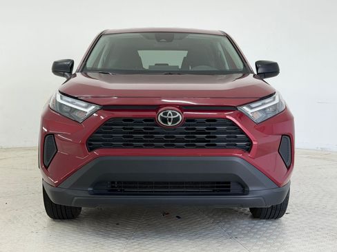 Used 2025 Toyota RAV4 LE AWD/4WD image 6