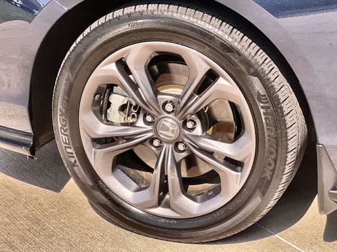 Used 2023 Honda Accord EX-L image 9